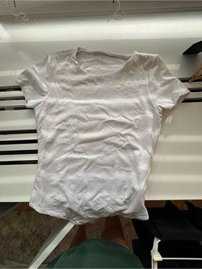 SPANX White Short Sleeve Scoop Tee